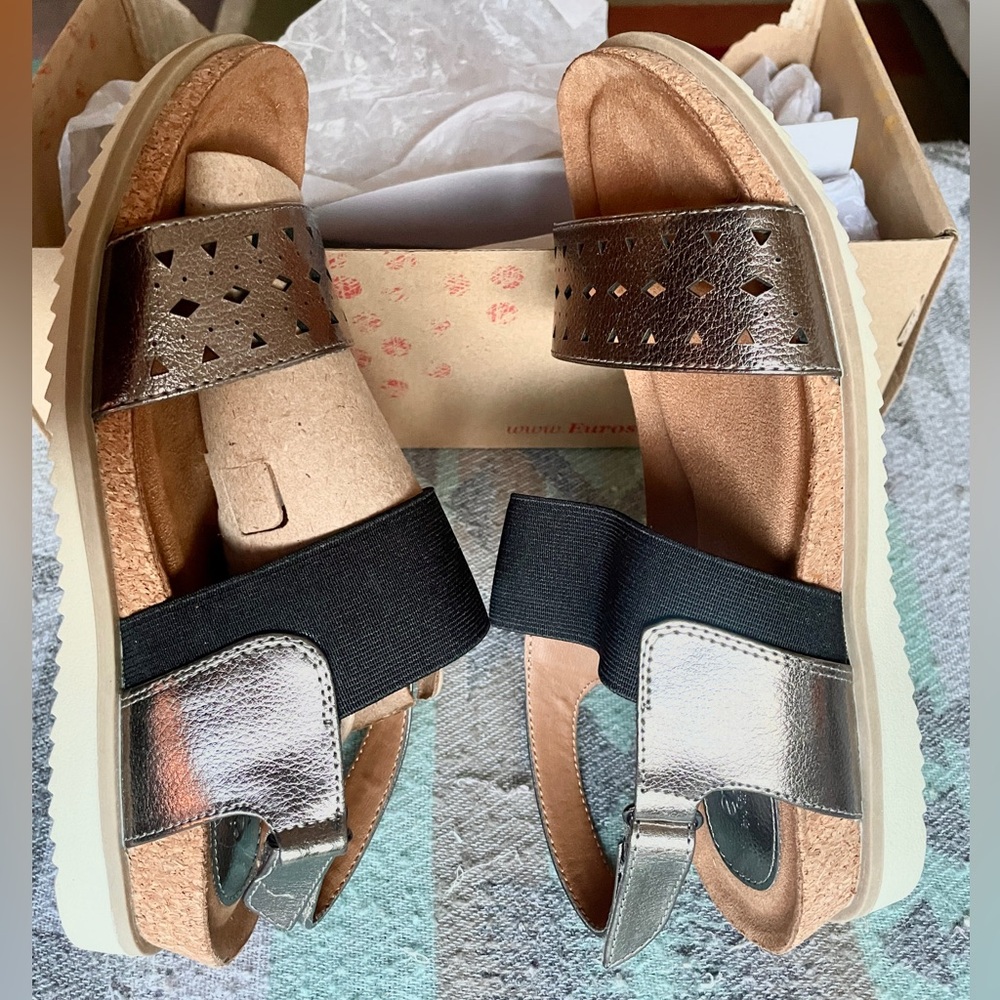 Eurosoft Layla II Silver & Black Sandals– Brand New! Leather by Söfft